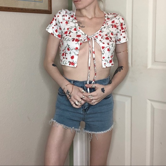 🌸SUMMER 2024🌸NEW Tie Crop Top - Picture 7 of 8